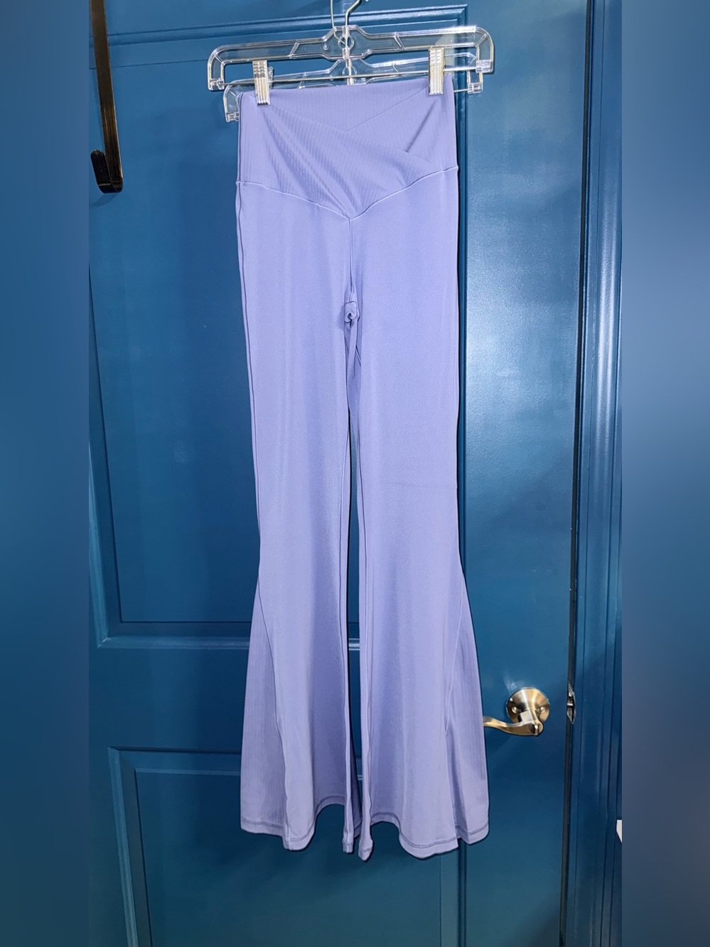 Aerie Offline Real Me Hi-Rise Super Flare Leggings Size M